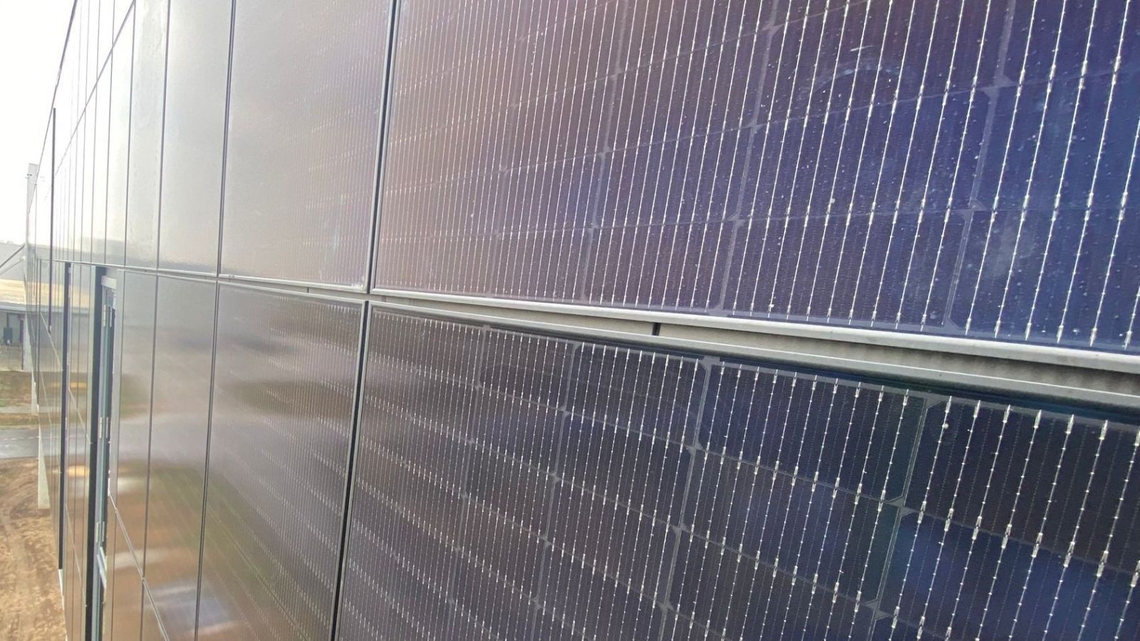 Zonnegevels BMW Group Fabriek Debrecen Hongarije