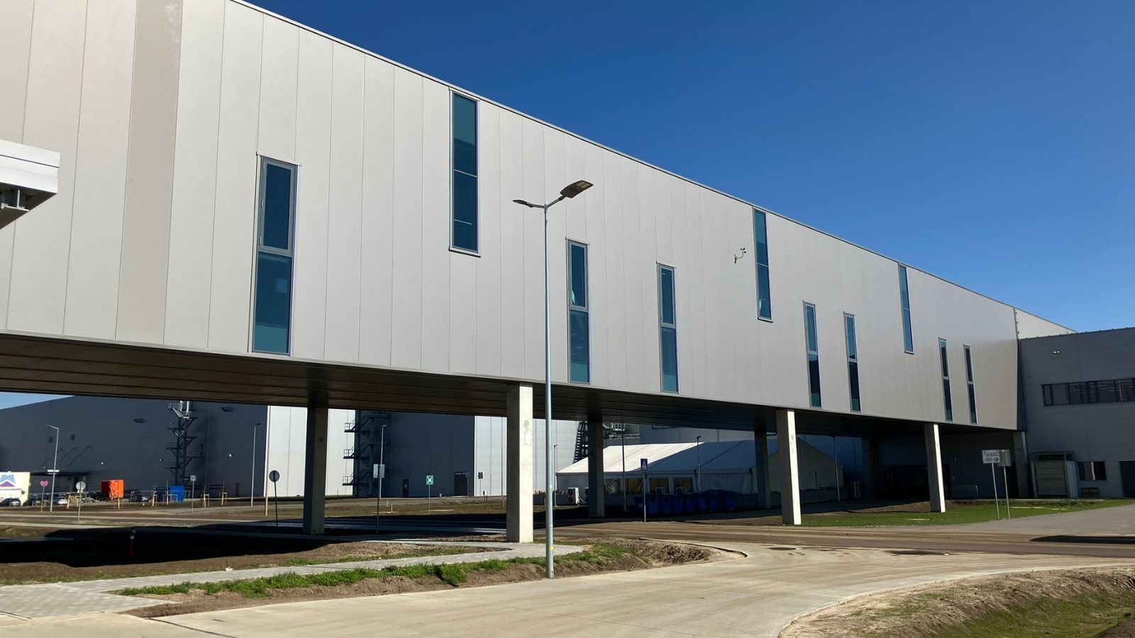 Zonnegevels BMW Group Fabriek Debrecen Hongarije