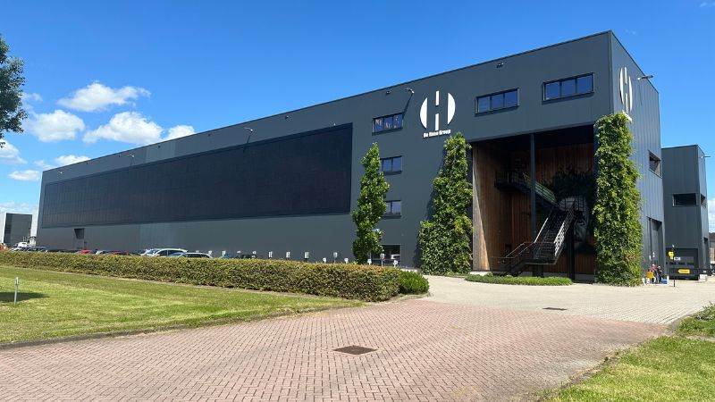 BIPV Projects voltooit innovatieve zonnegevels bij De Haan Group in Waalwijk